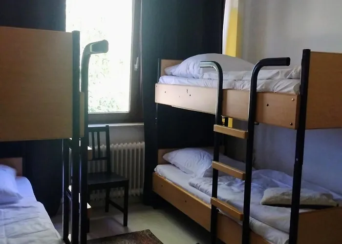 Hostel Monteurzimmer In West Bei Hansezimmer *